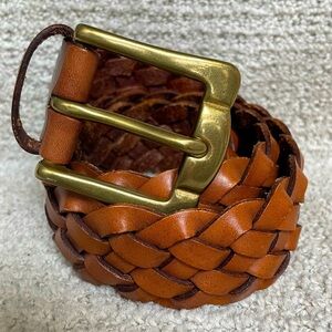 Eddie Bauer Braided Leather Solid Brass Buckle Belt Size Medium Casual Women’s